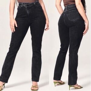 Abercrombie & Fetch | Curve Love 
The ‘90s Slim Straight Ultra High Rise